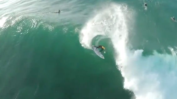 Wsl 臨場感あふれる空撮で捉えたベルズビーチでのwct第2戦前のフリーセッション カラーズマガジン