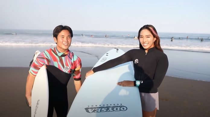 世界で活躍する美女プロサーファー 川合美乃里と村田嵐がcatch Surfで夏のスーパーファン セッション カラーズマガジン