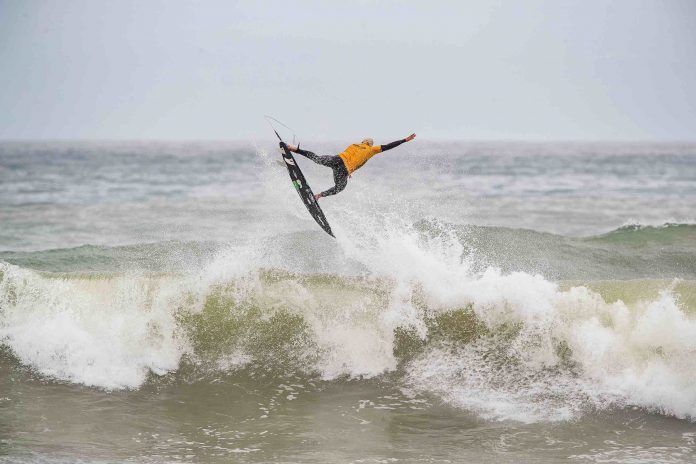 Wsl ポルトガルで開催されたカウントダウンイベント Meo Portugal Cup Of Surfing のファイナルデイを凝縮したcolorsmag的ハイライト動画 カラーズマガジン